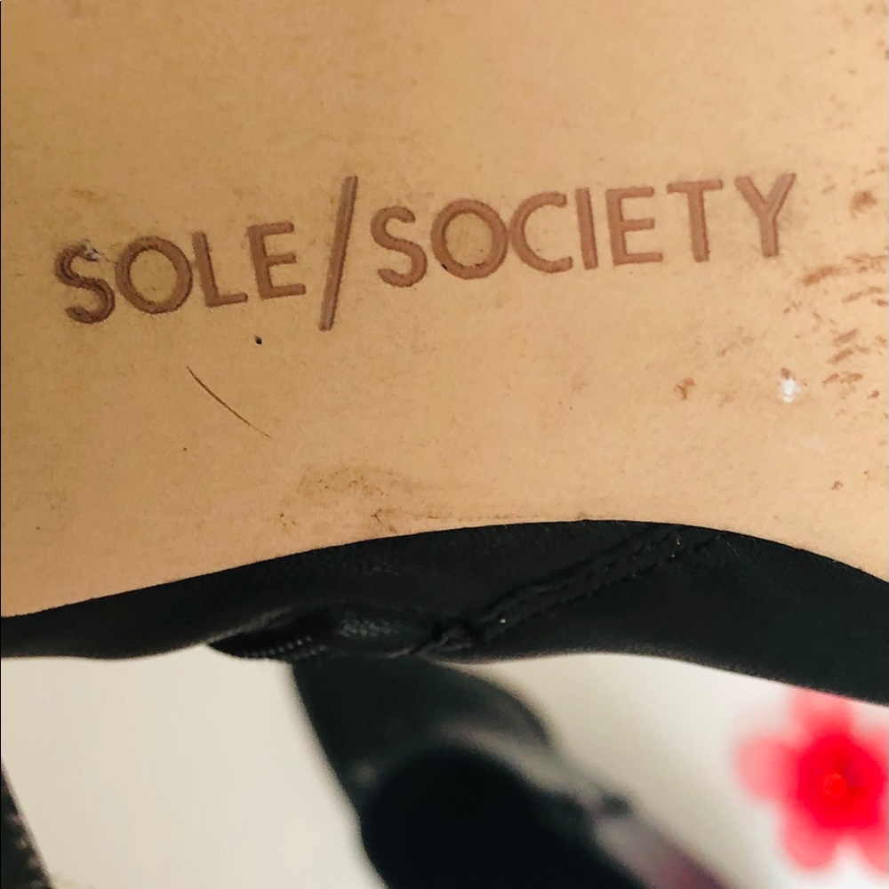 SOLE/ SOCIETY booties with side zipper. - Picture 9 of 14